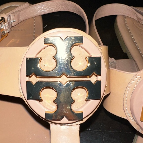 Tory Burch Bryce Patent Leather Flat Thong Sandal - Picture 13 of 14